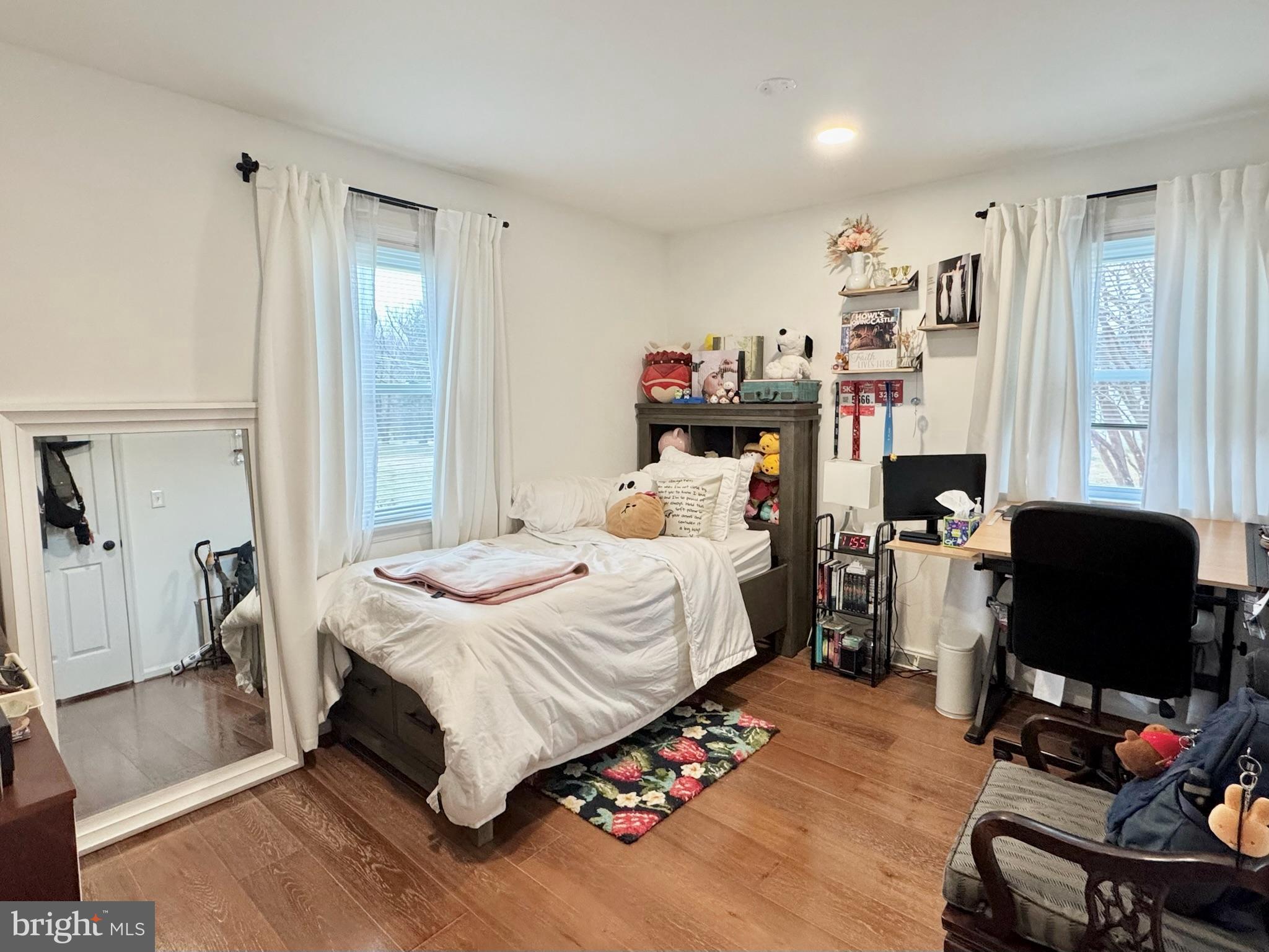 7397 New Cut Road Kingsville, MD 21087 - Photo 25 of 42 a bedroom that has a bed and a chair in it