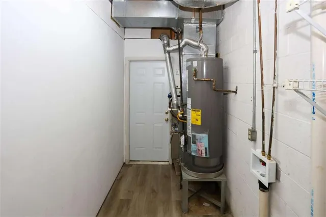 a view of walk in closet