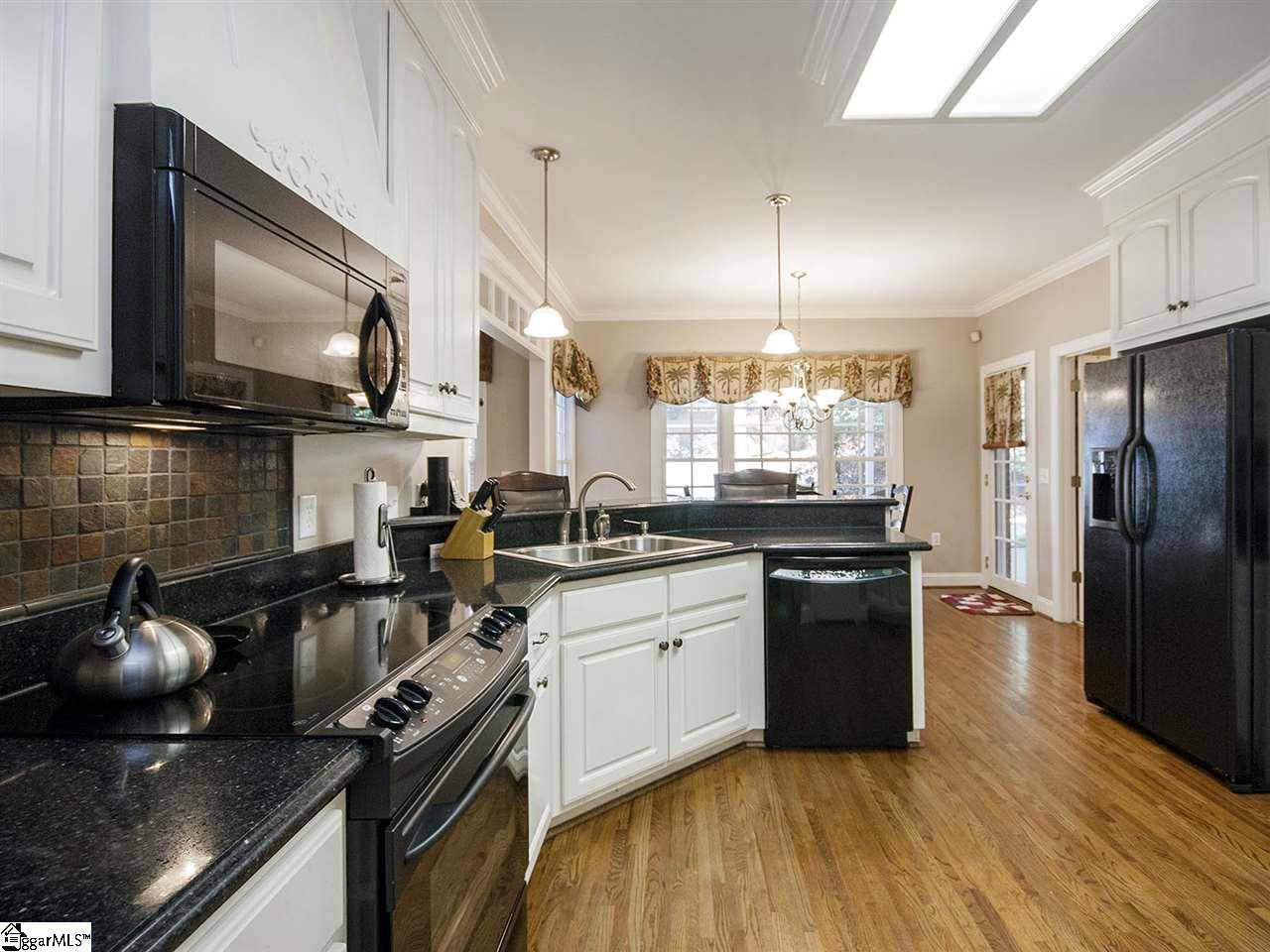 729 Carriage Hill Road Simpsonville, SC 29681 - Photo 11 of 36 Gallery Image 11