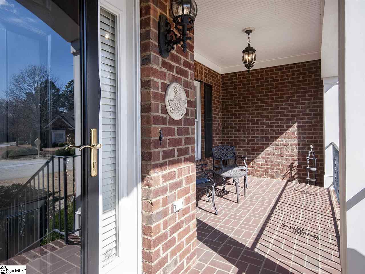 729 Carriage Hill Road Simpsonville, SC 29681 - Photo 4 of 36 Gallery Image 4