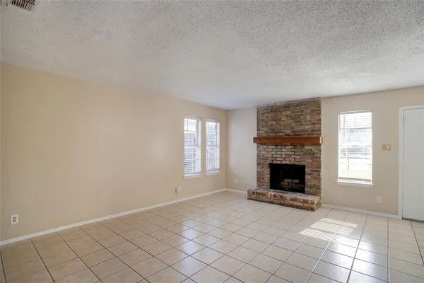 $1,200 | 708 North Cooper Street, Unit 710, Arlington, TX 76011