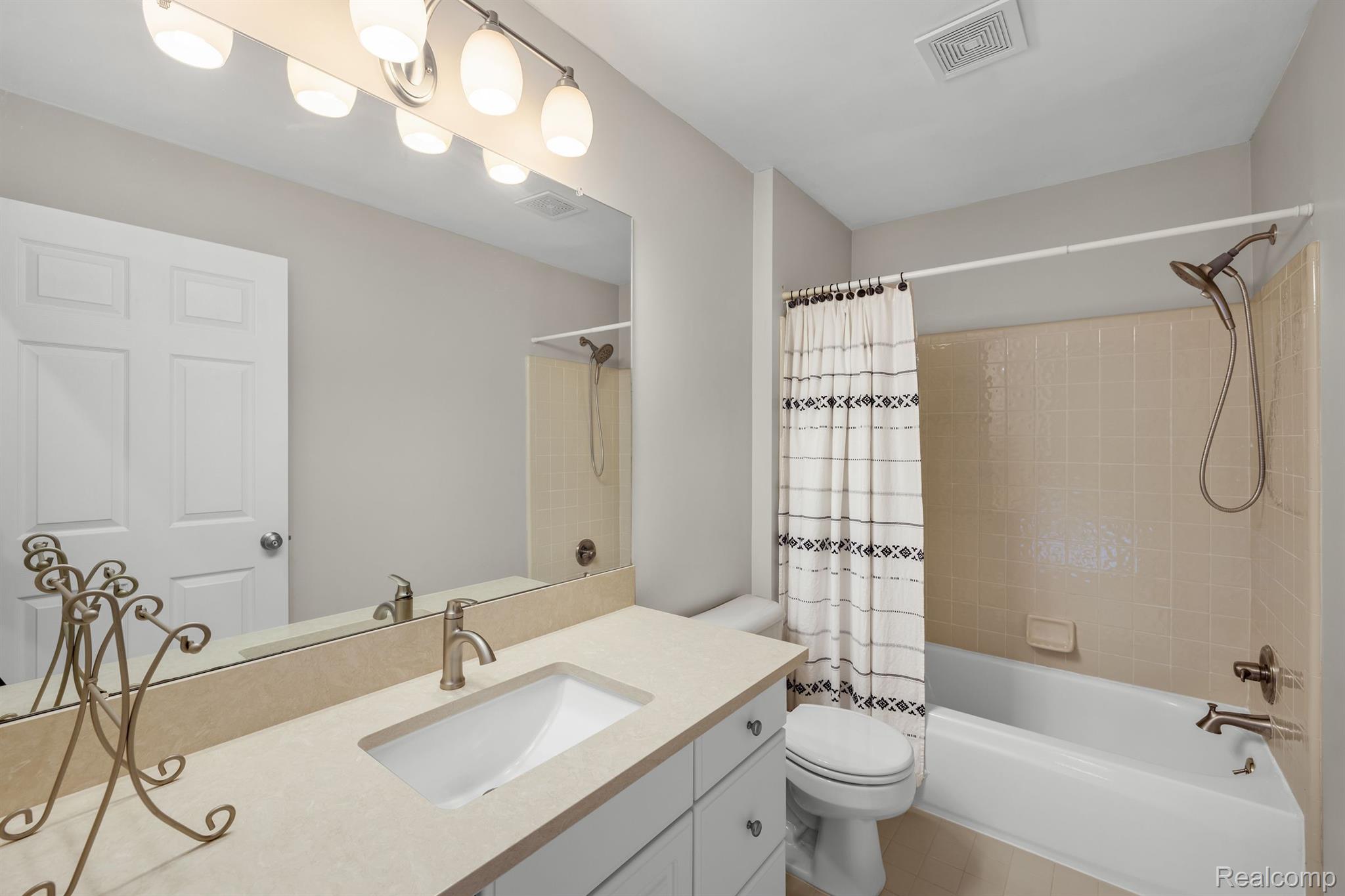 16701 Rosa Lane Southgate, MI 48195 - Photo 29 of 33 Gallery Image 29