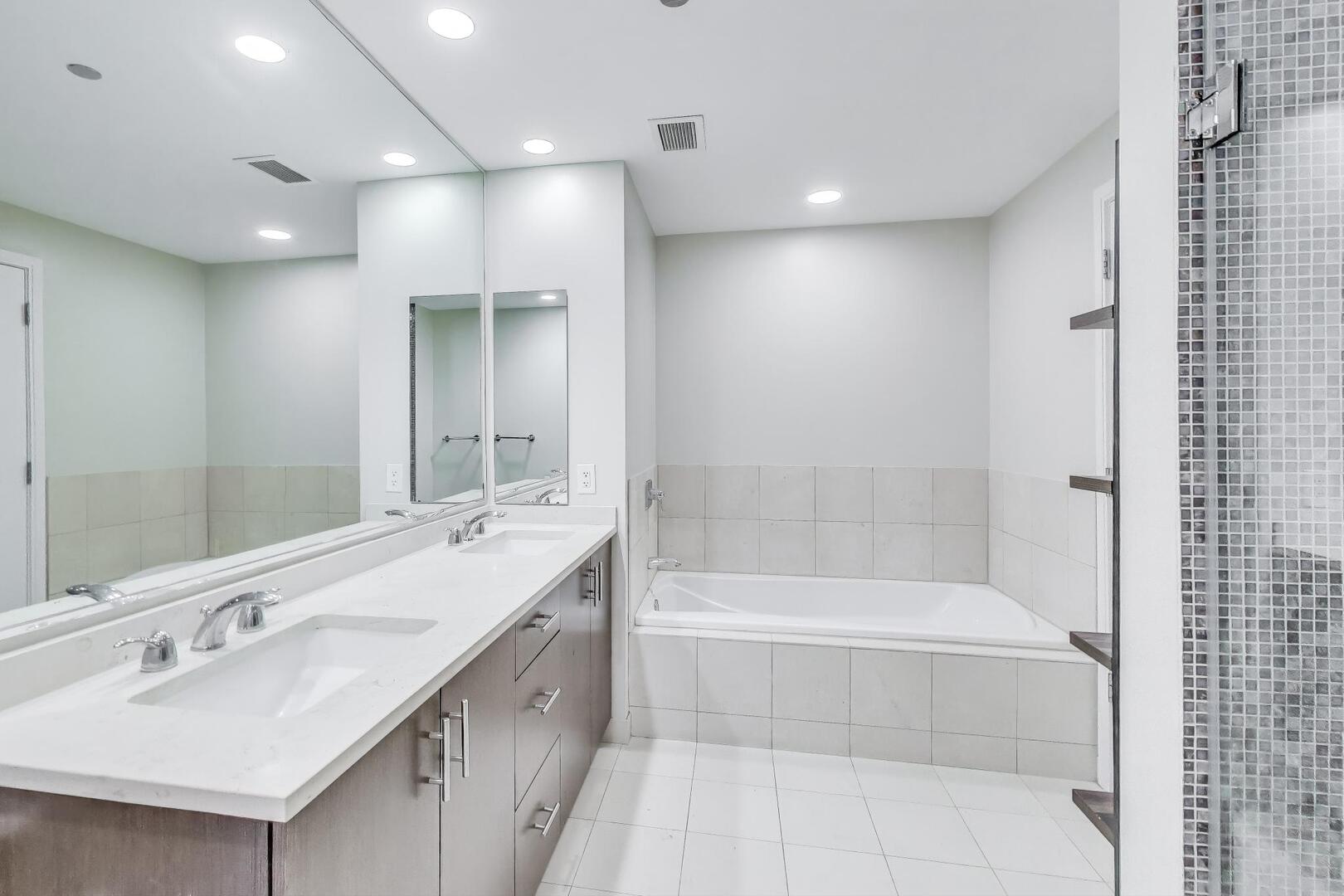 60 East Monroe Street, Unit 5103 Chicago, IL 60603 - Photo 26 of 63