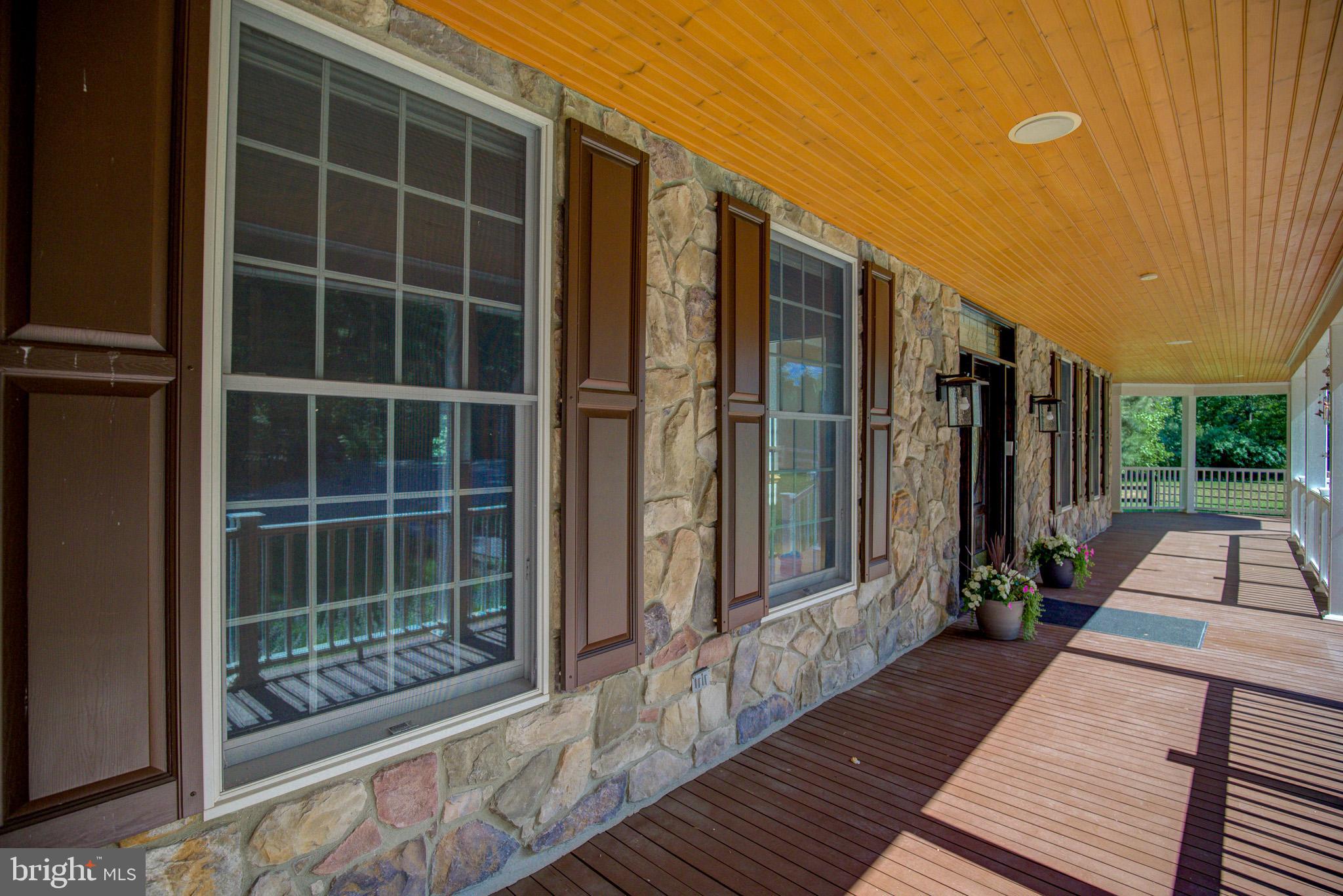 813 Blacks Hill Road Great Falls, VA 22066 - Photo 16 of 92 Welcome Home!