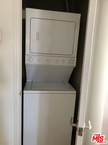 $5,495 | 11848 Kiowa Avenue, Unit 306, Los Angeles, CA 90049