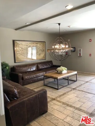 $5,495 | 11848 Kiowa Avenue, Unit 306, Los Angeles, CA 90049