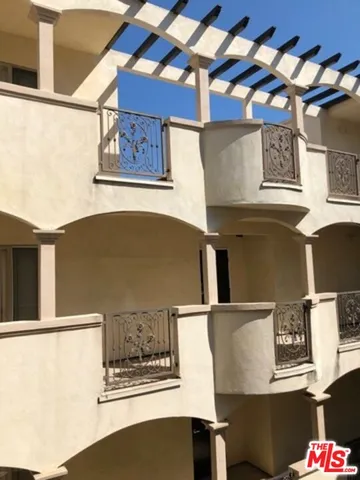 $5,495 | 11848 Kiowa Avenue, Unit 306, Los Angeles, CA 90049