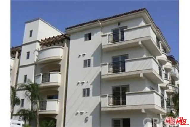 $5,495 | 11848 Kiowa Avenue, Unit 306, Los Angeles, CA 90049