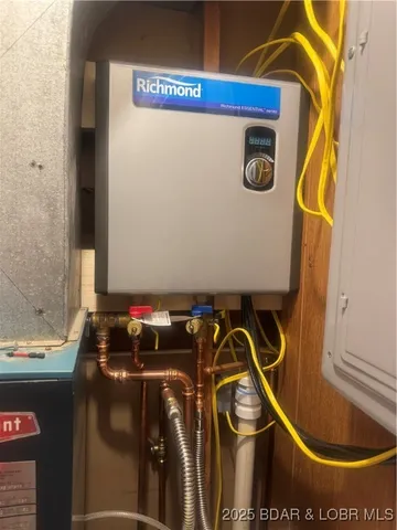 $210,000 | 30052 Meadow Drive, Rocky Mount, MO 65072