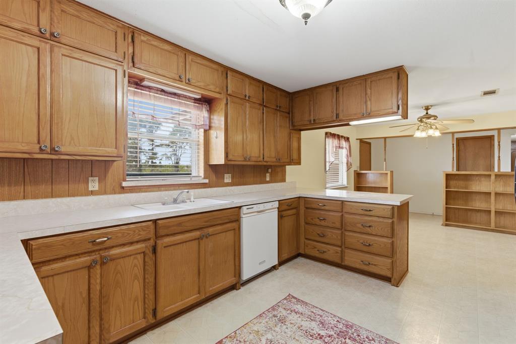 3523 East Highway 199 Springtown, TX 76082 - Photo 16 of 40