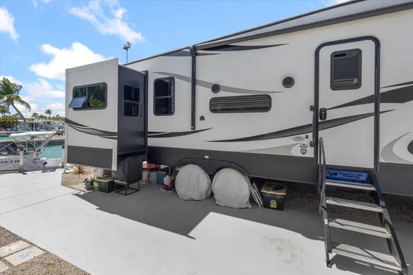 $440,000 | 701 Spanish Main Drive, Unit 574, Cudjoe, FL 33042