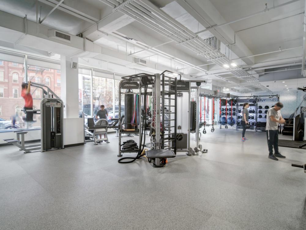 8 Peter Cooper Road, Unit 1A Manhattan, NY 10010 - Photo 6 of 10 a view of a room with gym equipment