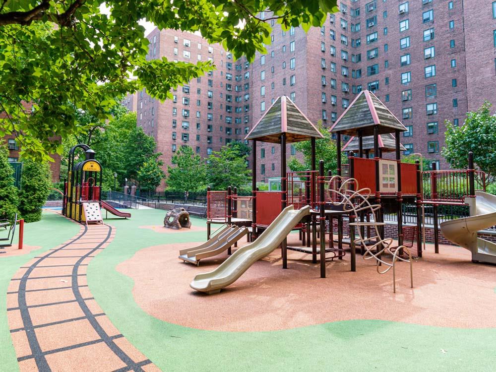 8 Peter Cooper Road, Unit 1A Manhattan, NY 10010 - Photo 8 of 10 an outdoor space with seating
