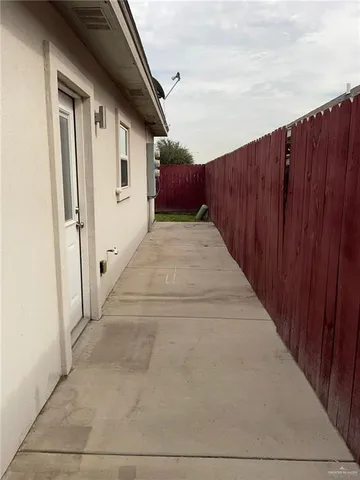 $1,250 | 2709 South J Street, McAllen, TX 78503