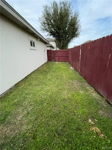 $1,250 | 2709 South J Street, McAllen, TX 78503