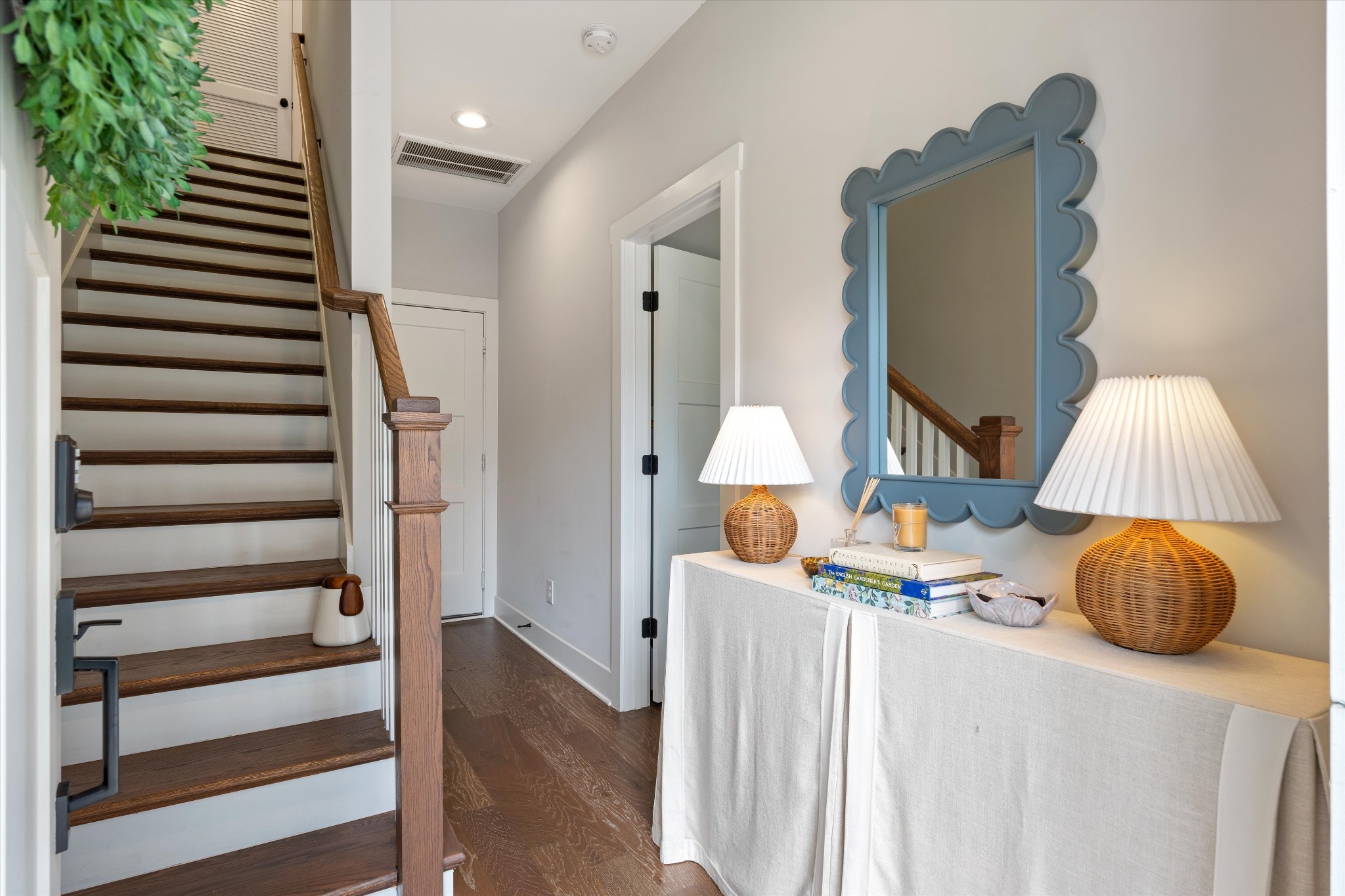 413 Becanni Lane Nashville, TN 37209 - Photo 4 of 43