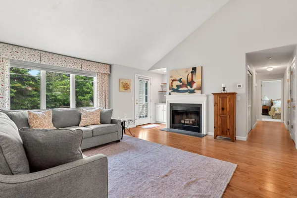 $527,500 | 5 Woods Edge Lane, Unit 5, Mashpee, MA 02649