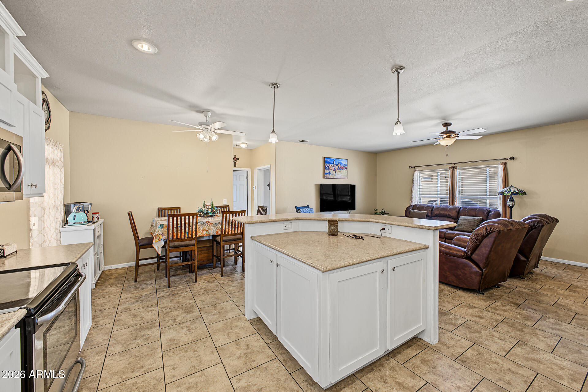 2000 South Apache Road, Unit 3 Buckeye, AZ 85326 - Photo 9 of 28 11 - Apache