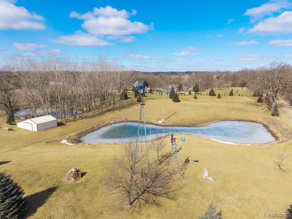 6944 Hinchey Road Pinckney, MI 48169 - Photo 9 of 29