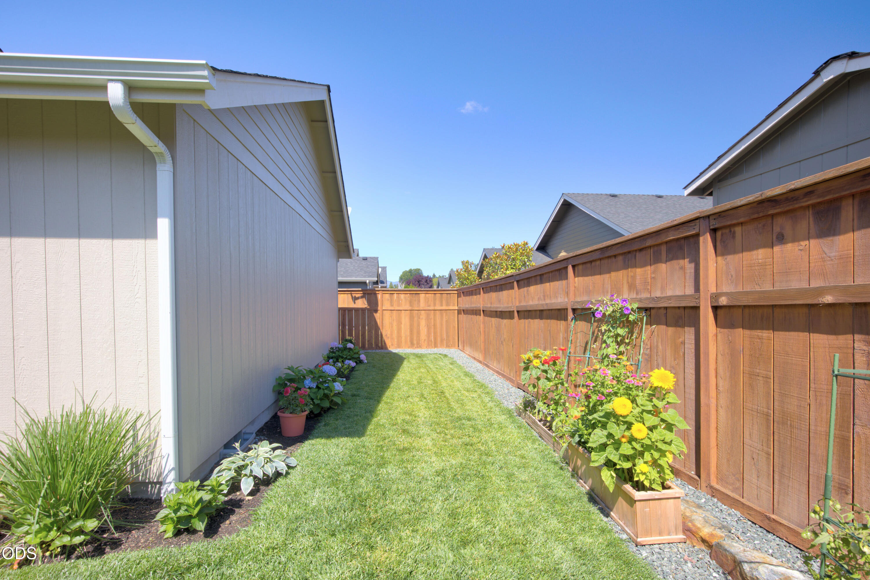 2036 Southwest Truman Way Grants Pass, OR 97526 - Photo 30 of 35