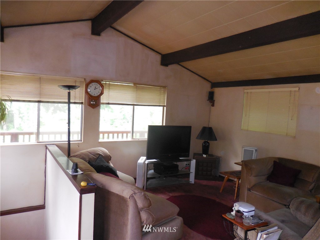5627 Bulman Road Southeast Port Orchard, WA 98366 - Photo 7 of 25 Gallery Image 7