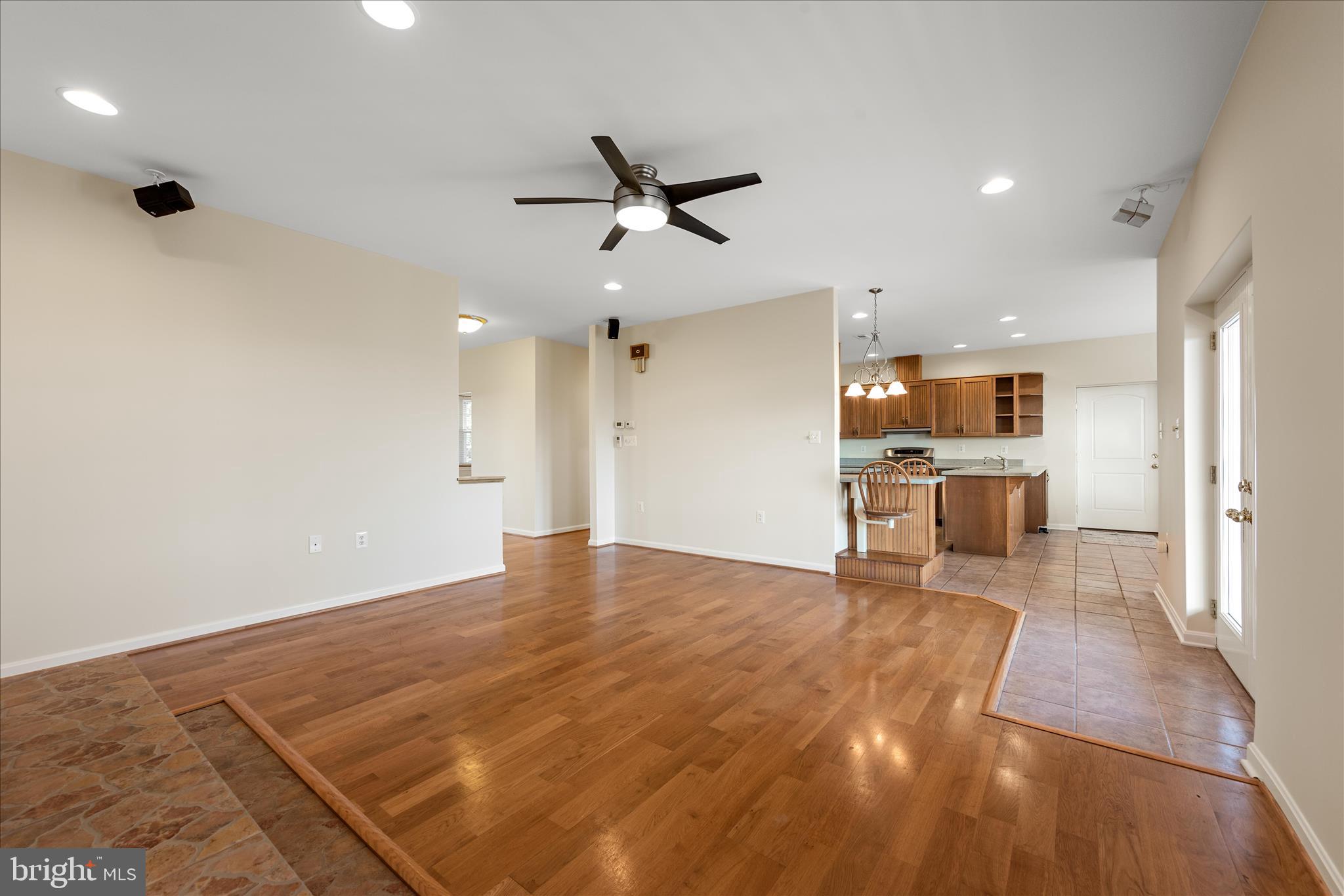 110 Welbourne Lane Gore, VA 22637 - Photo 26 of 108 Living Room