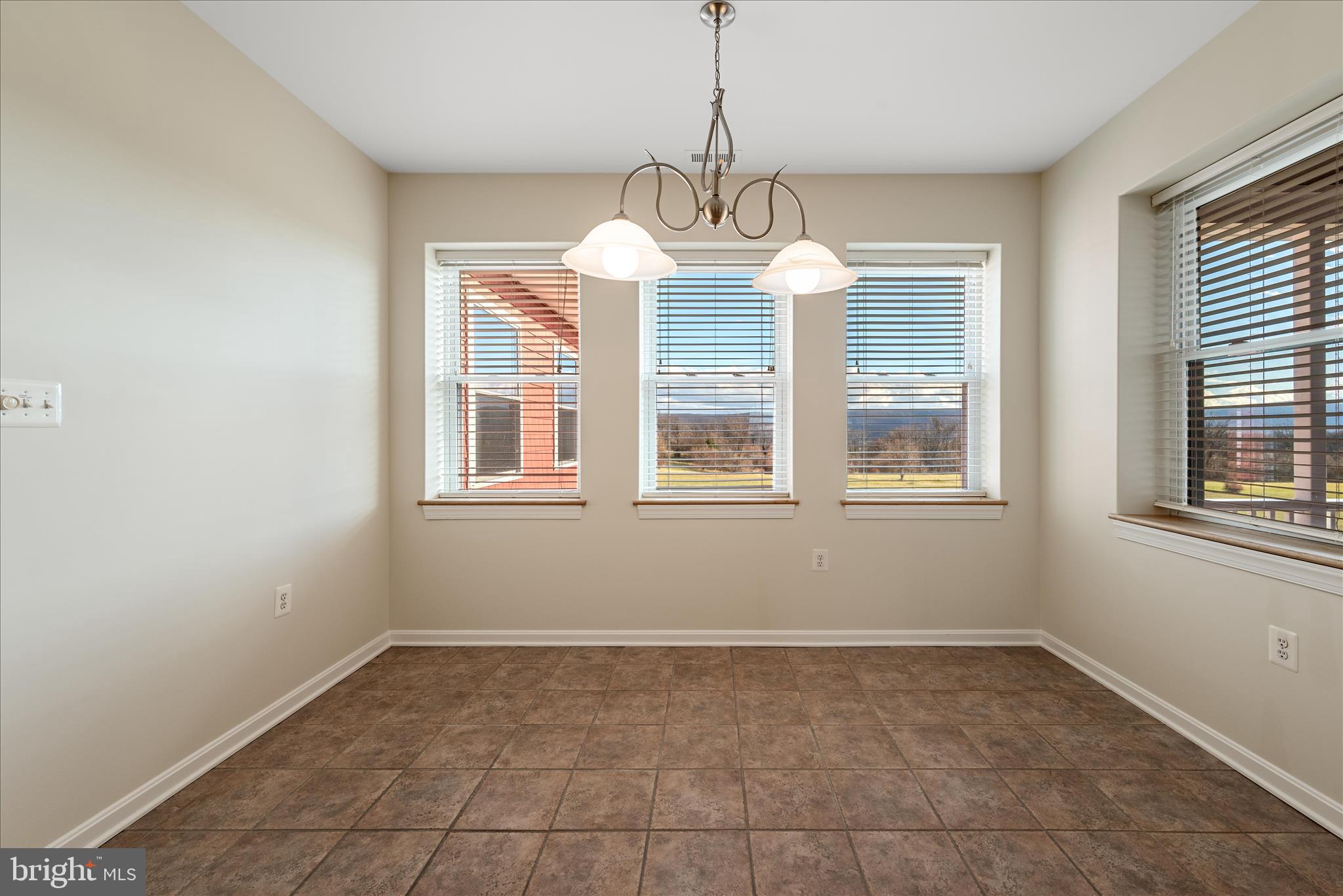 110 Welbourne Lane Gore, VA 22637 - Photo 34 of 108 Breakfast Nook