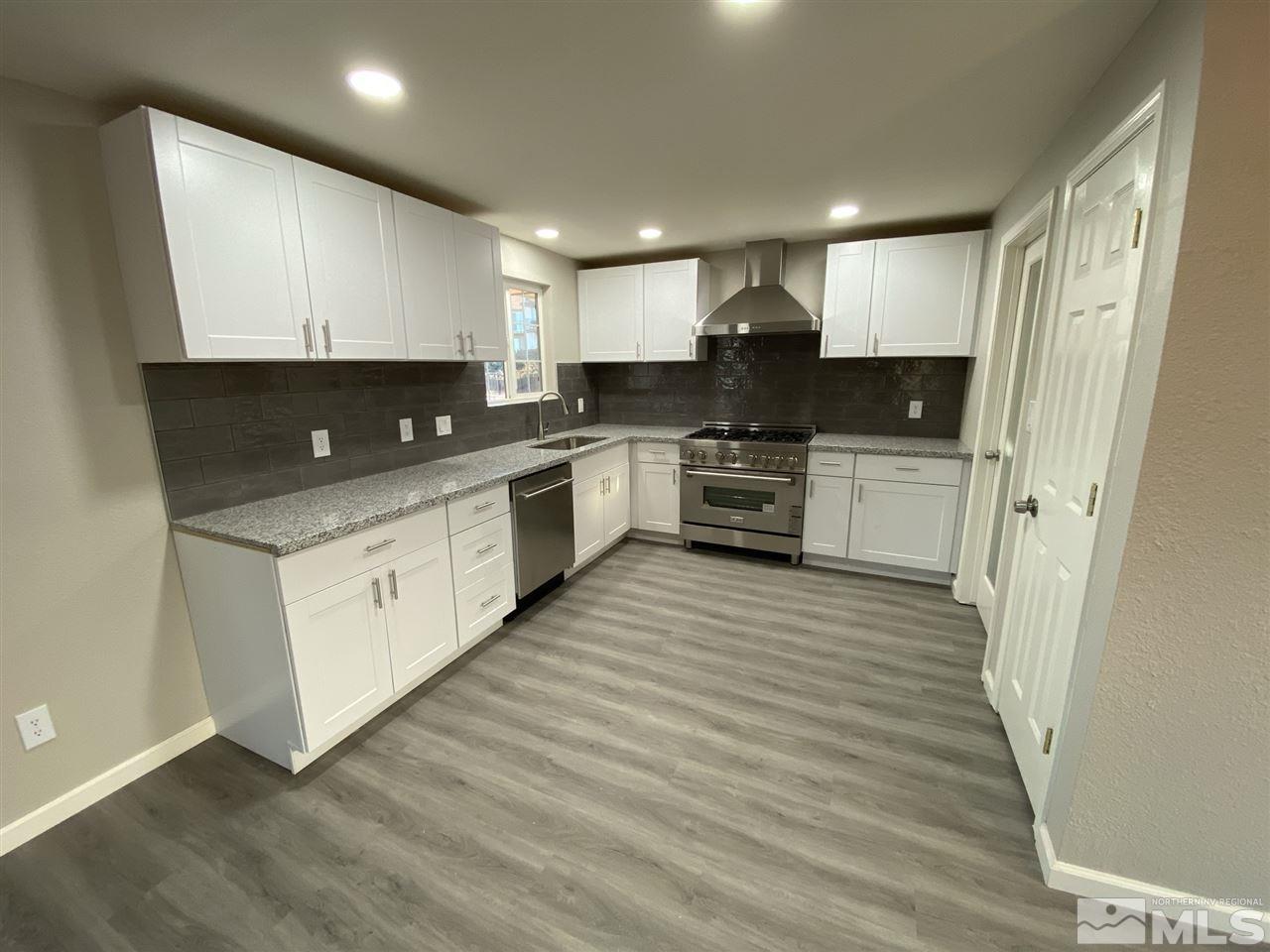 3130 Coronado Way Reno, NV 89503 - Photo 4 of 23 Photo 4