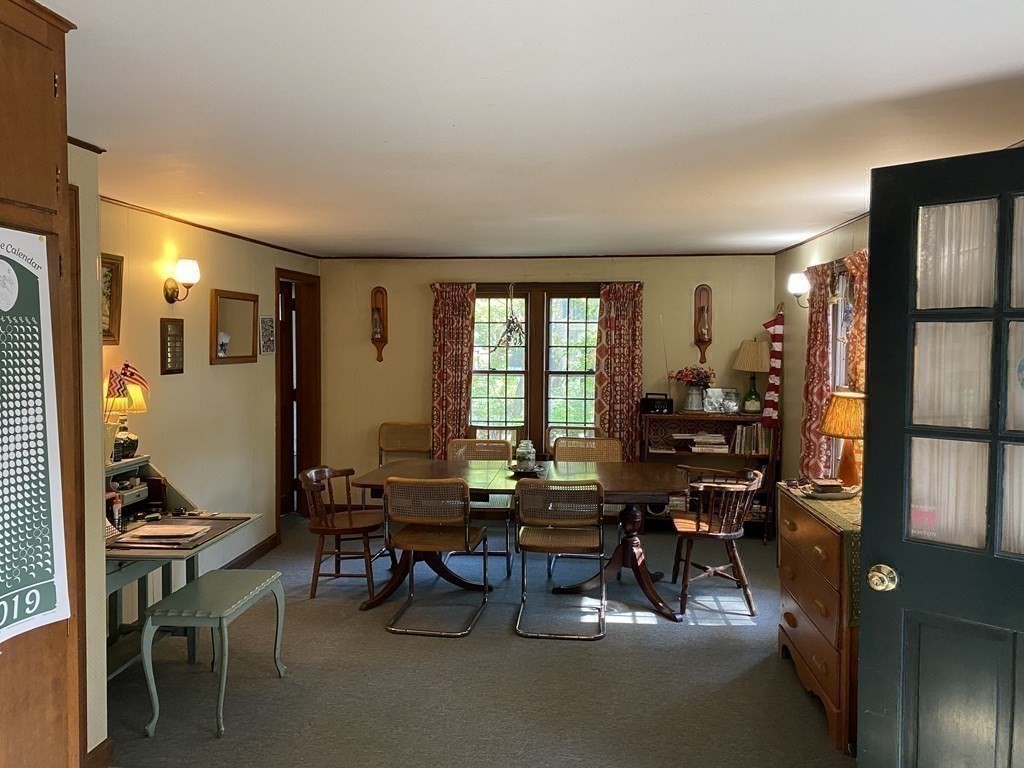 3 Beach Road Mattapoisett, MA 02739 - Photo 10 of 25 a view of a livingroom with furniture