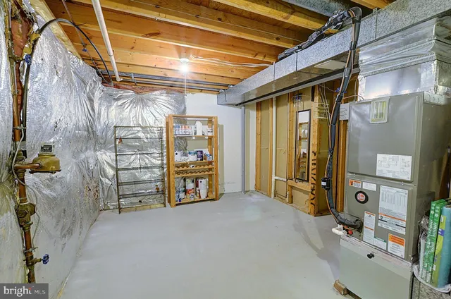 a view of a storage & utility room