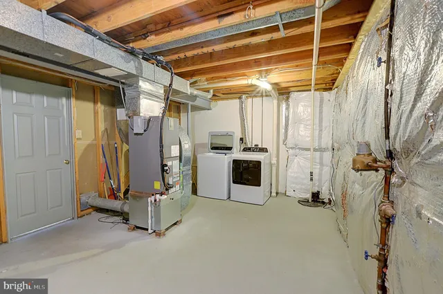 a view of a storage & utility room