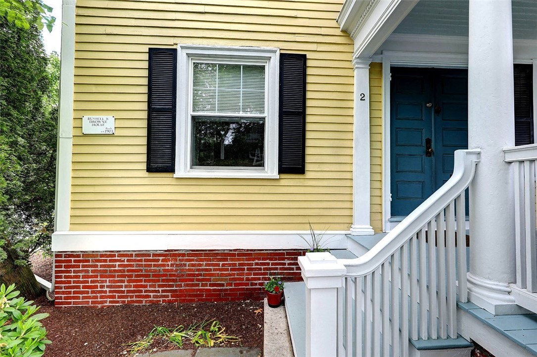 2 Catalpa Road Providence, RI 02906 - Photo 3 of 50