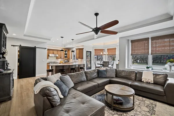 $930,000 | 24963 North Abbey Glenn Drive, Hawthorn Woods, IL 60047