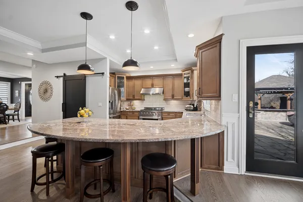 $930,000 | 24963 North Abbey Glenn Drive, Hawthorn Woods, IL 60047