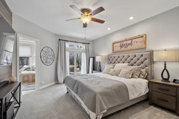 $930,000 | 24963 North Abbey Glenn Drive, Hawthorn Woods, IL 60047