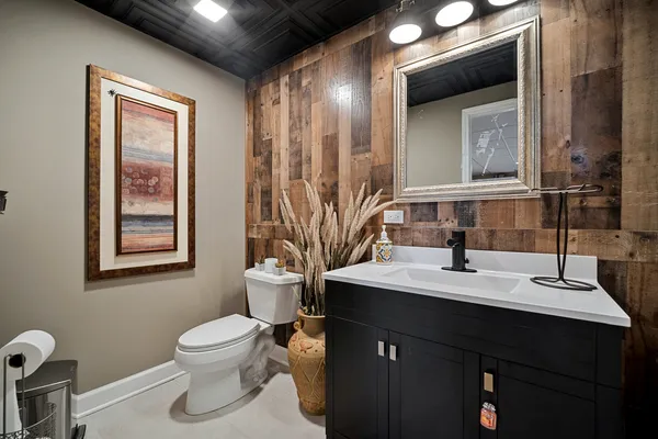 $930,000 | 24963 North Abbey Glenn Drive, Hawthorn Woods, IL 60047