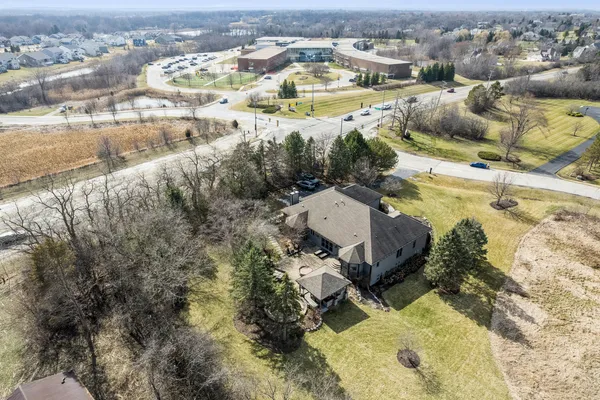 $930,000 | 24963 North Abbey Glenn Drive, Hawthorn Woods, IL 60047