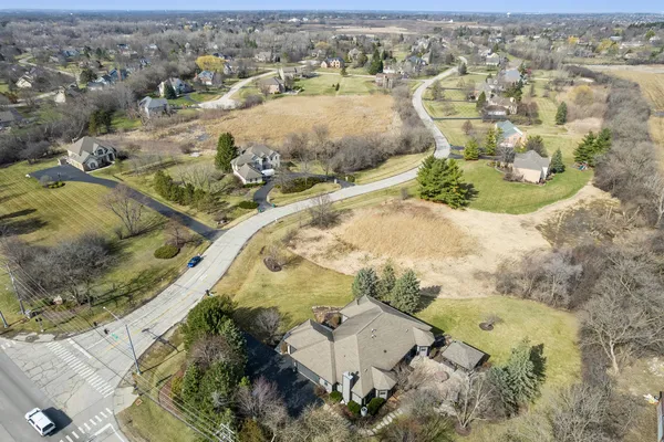 $930,000 | 24963 North Abbey Glenn Drive, Hawthorn Woods, IL 60047