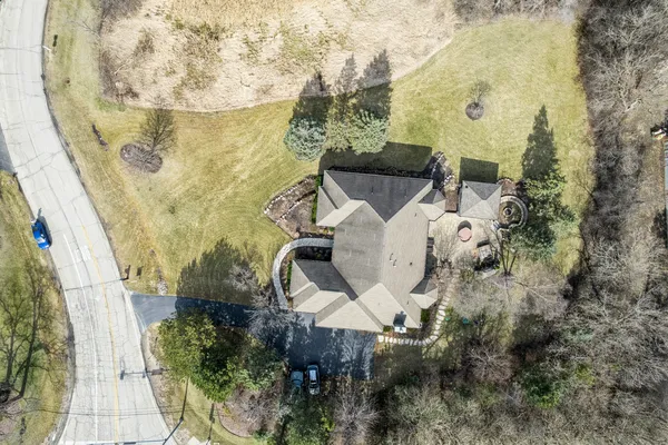 $930,000 | 24963 North Abbey Glenn Drive, Hawthorn Woods, IL 60047