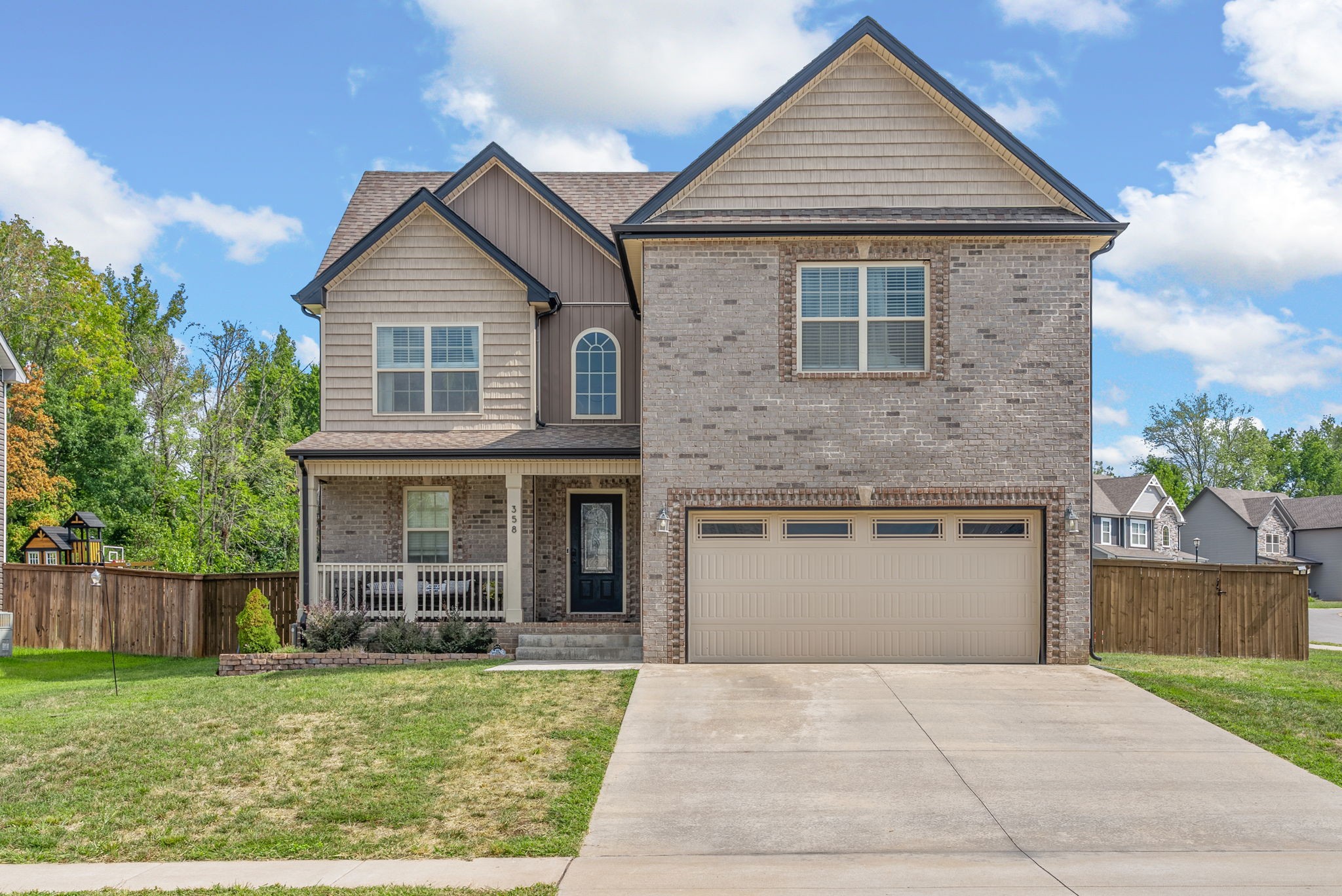 358 Rye Drive Clarksville, TN 37043 - Photo 2 of 32