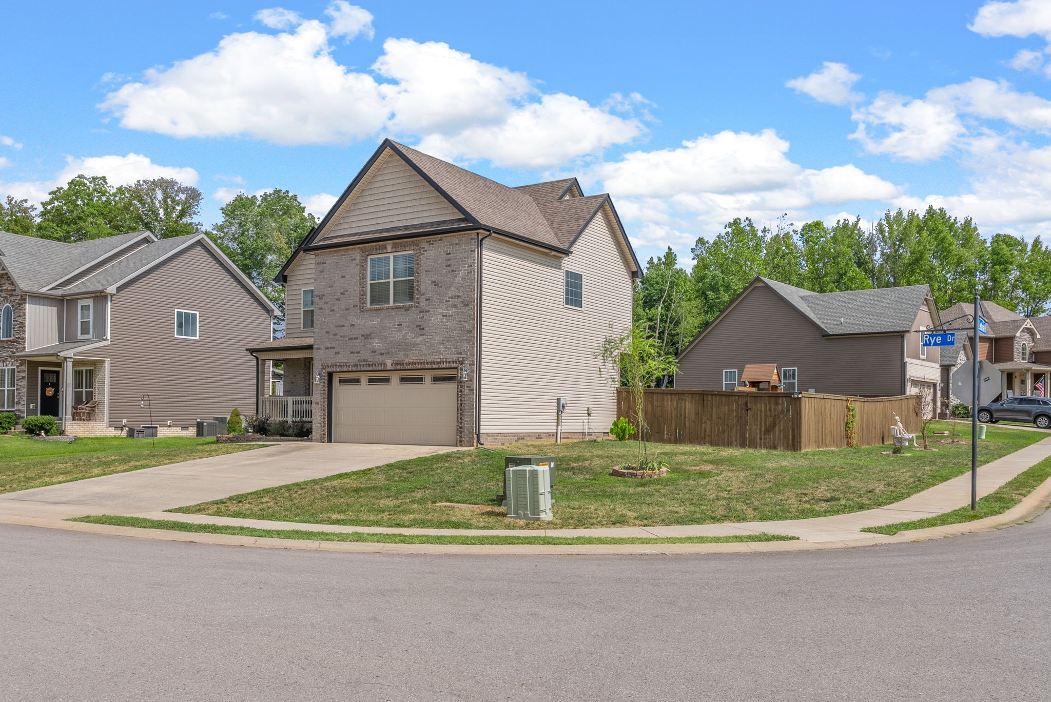 358 Rye Drive Clarksville, TN 37043 - Photo 5 of 32