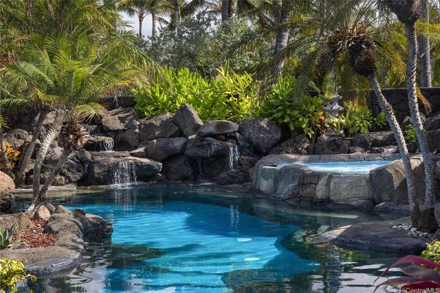 $14,880,000 | 47 Kailuana Place, Kailua, HI 96734