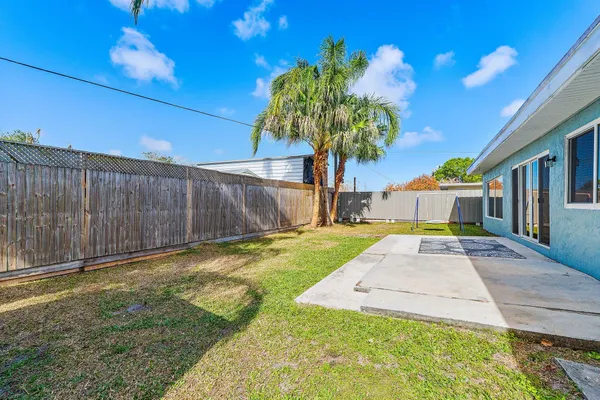 $525,000 | 1851 Southeast Jackson Street, Stuart, FL 34997