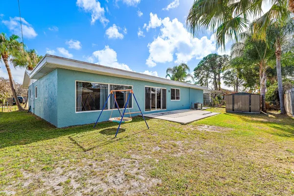 $525,000 | 1851 Southeast Jackson Street, Stuart, FL 34997