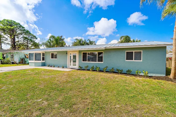 $525,000 | 1851 Southeast Jackson Street, Stuart, FL 34997