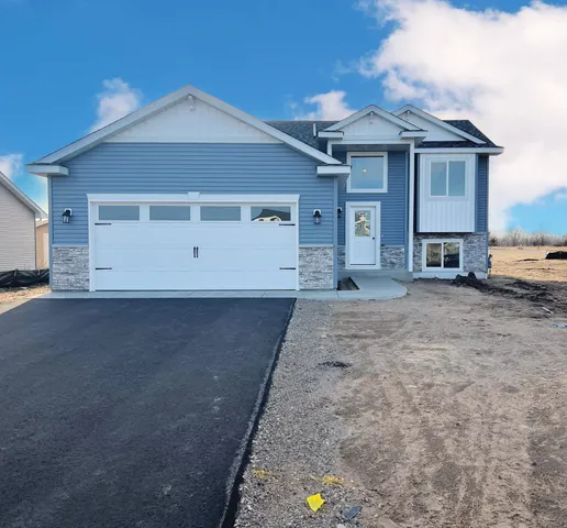 $283,900 | 750 South Street, Paynesville, MN 56362