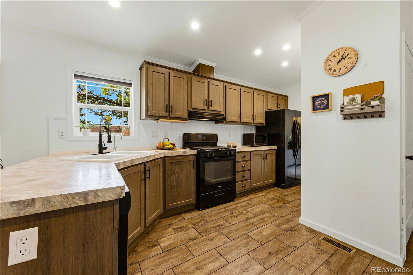 9669 Spruce Mountain Road Larkspur, CO 80118 - Photo 10 of 34