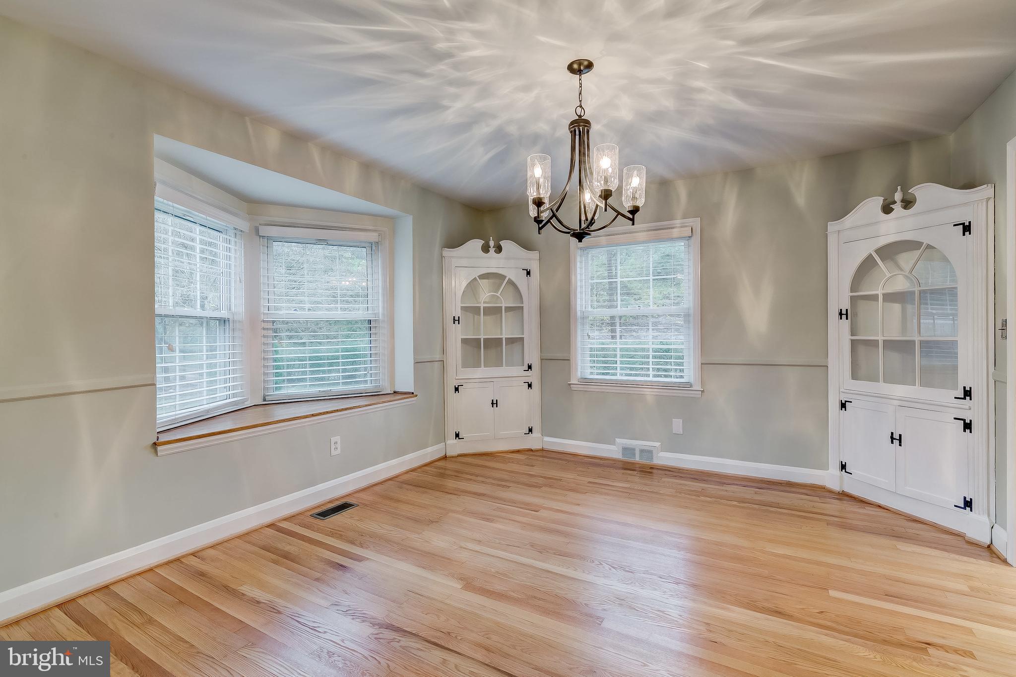 1912 Edgewood Road Baltimore, MD 21286 - Photo 11 of 45 Dining room with corner cabinets