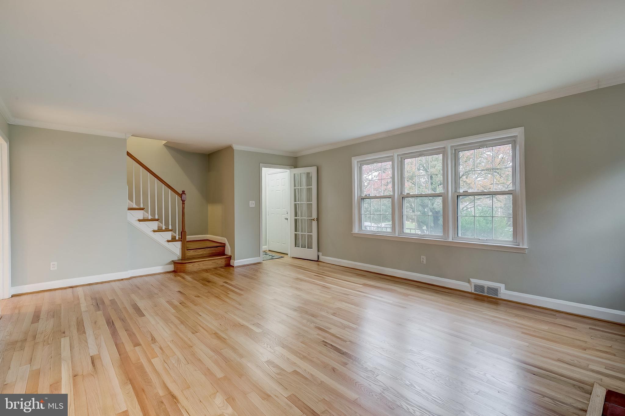 1912 Edgewood Road Baltimore, MD 21286 - Photo 10 of 45 Living room