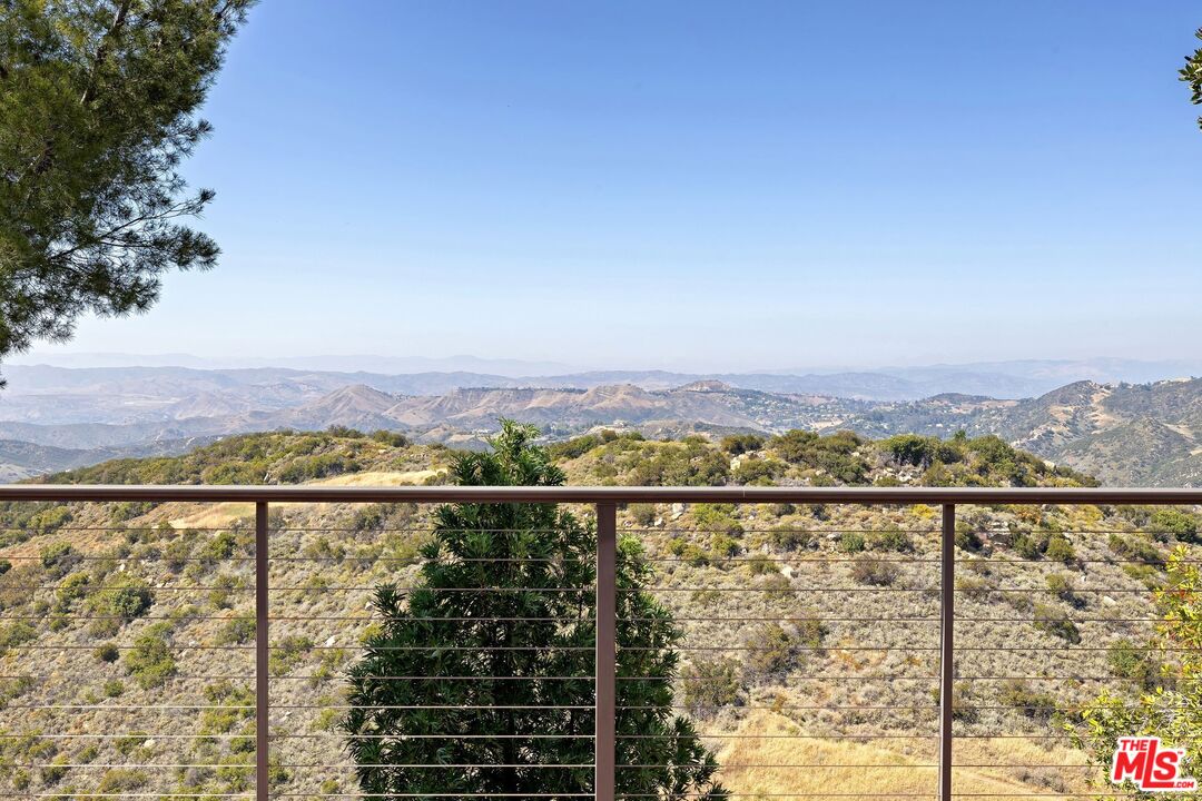 965 Stunt Road Calabasas, CA 91302 - Photo 16 of 67